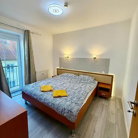 公寓 Aura Centrum 皮耶什佳尼