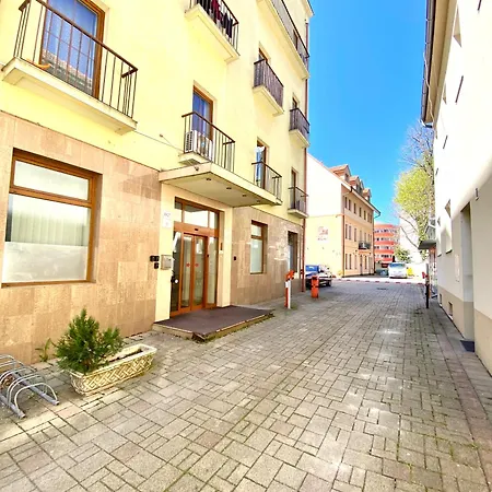 Διαμέρισμα Aura Centrum Πιεστάνυ